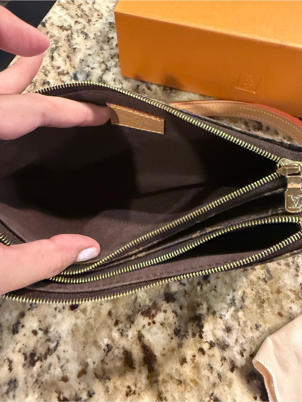 Louis Vuitton Monogram Liv Pochette - Picture 12 of 14